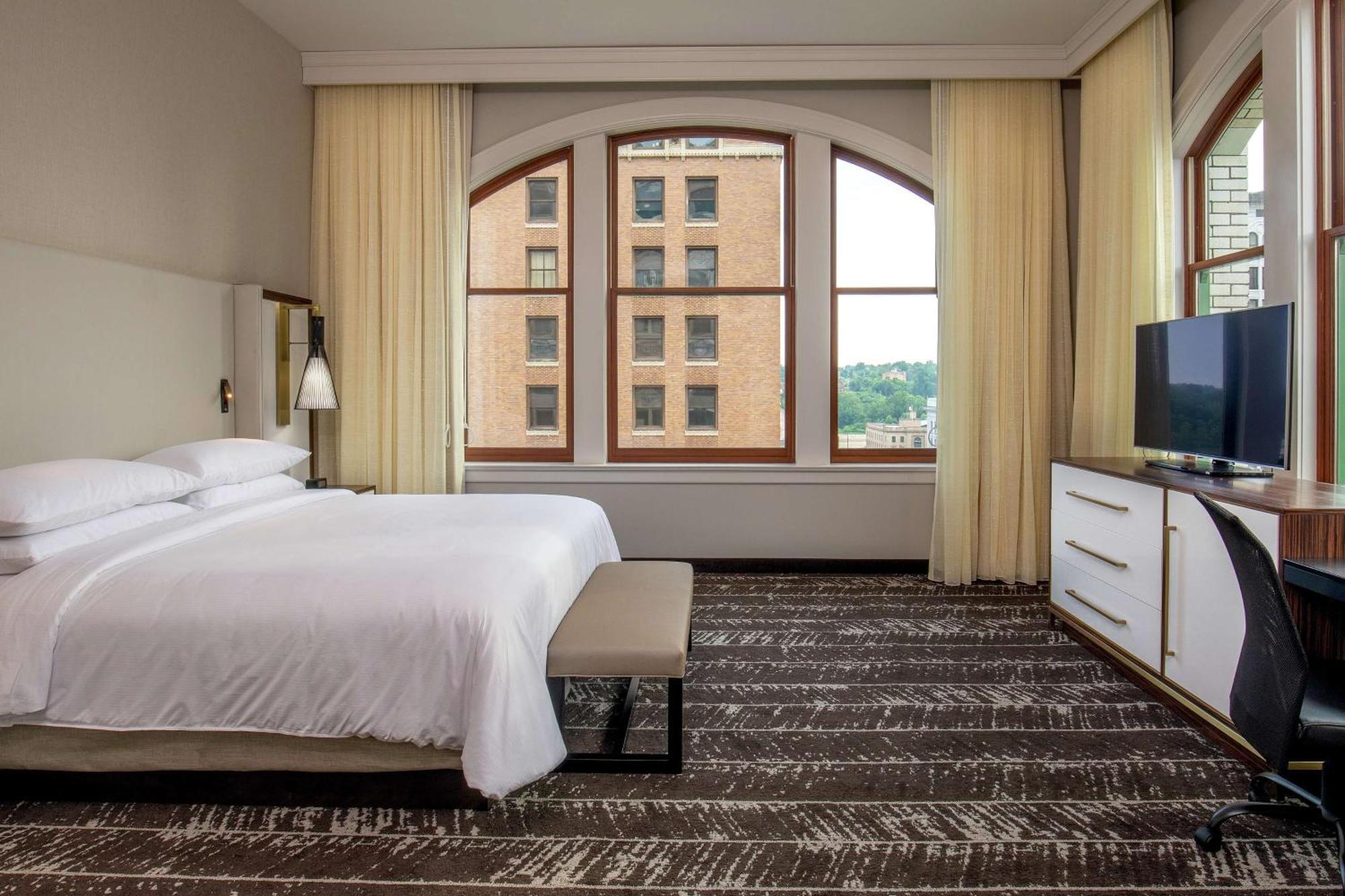 Doubletree By Hilton Youngstown Downtown Luaran gambar