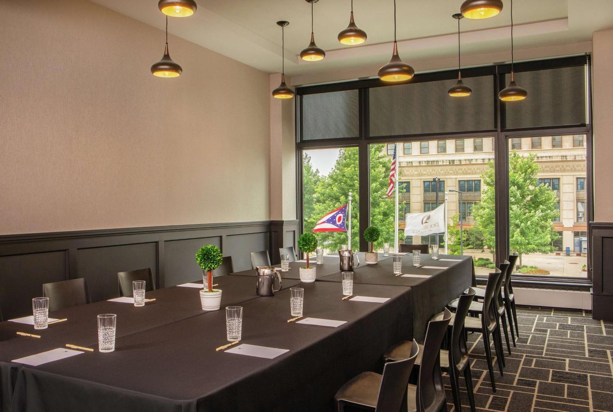 Doubletree By Hilton Youngstown Downtown Luaran gambar